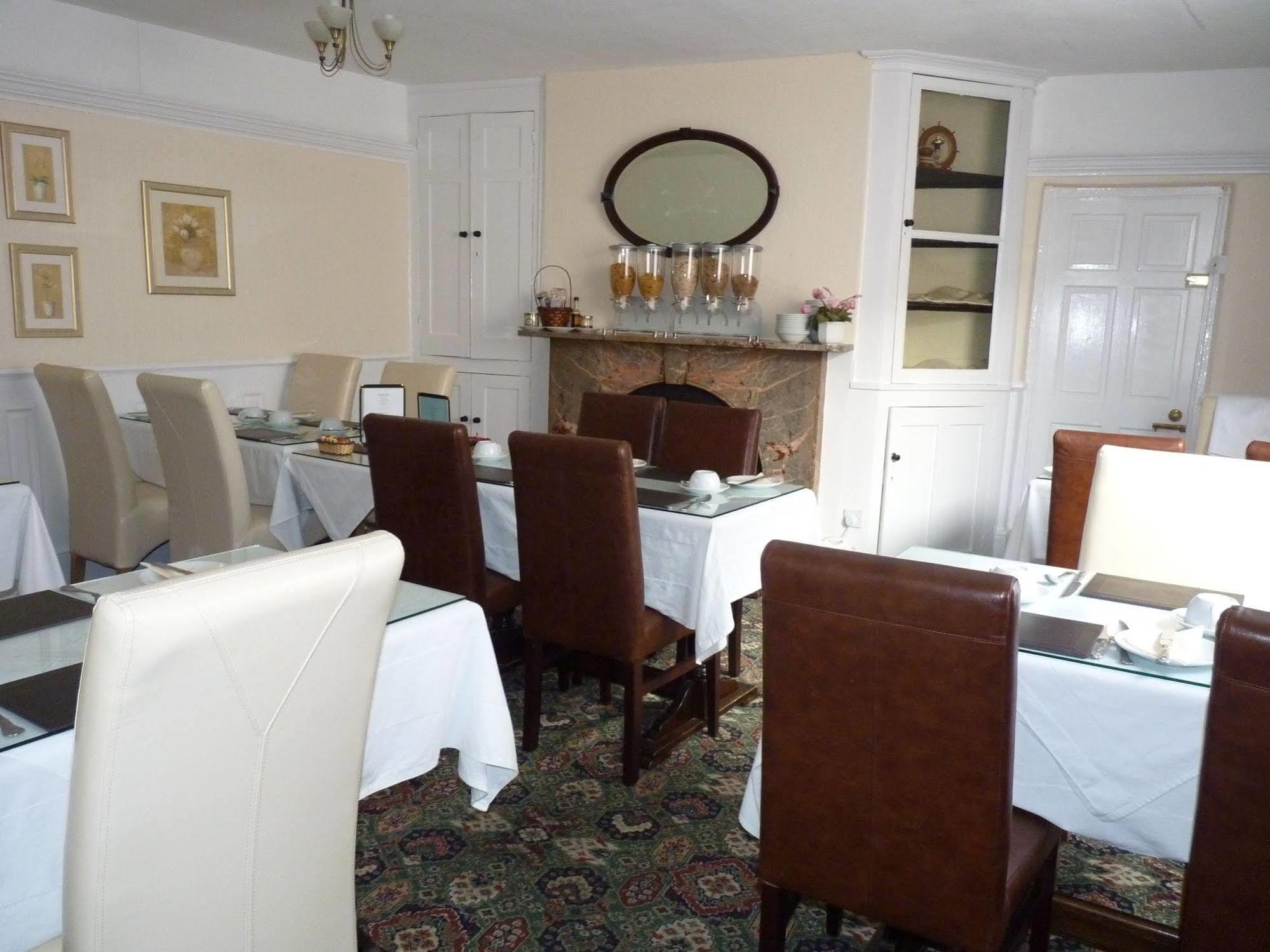 Newport Quay B&B 외부 사진